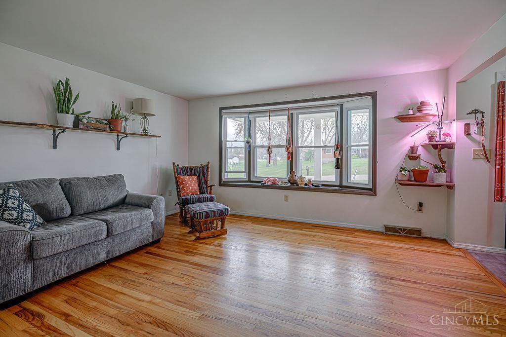 7527 Red Robin Street Franklin, OH 45005 - Photo 4 of 16