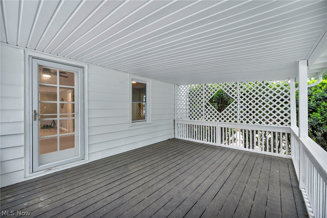1914 Lorimer Road Cleveland, OH 44134 - Photo 37 of 43