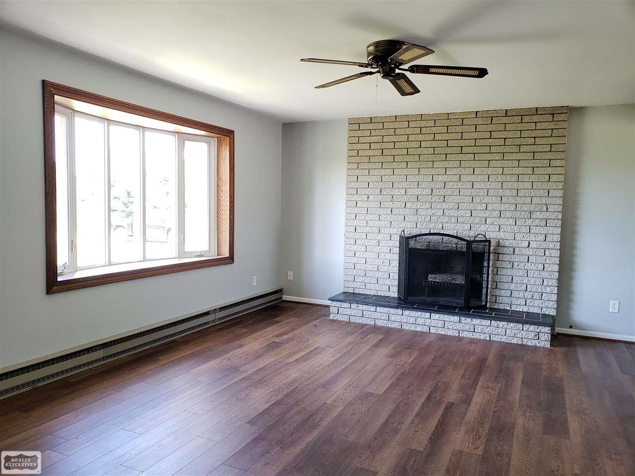 18797 Irwin Road Armada, MI 48005 - Photo 4 of 21