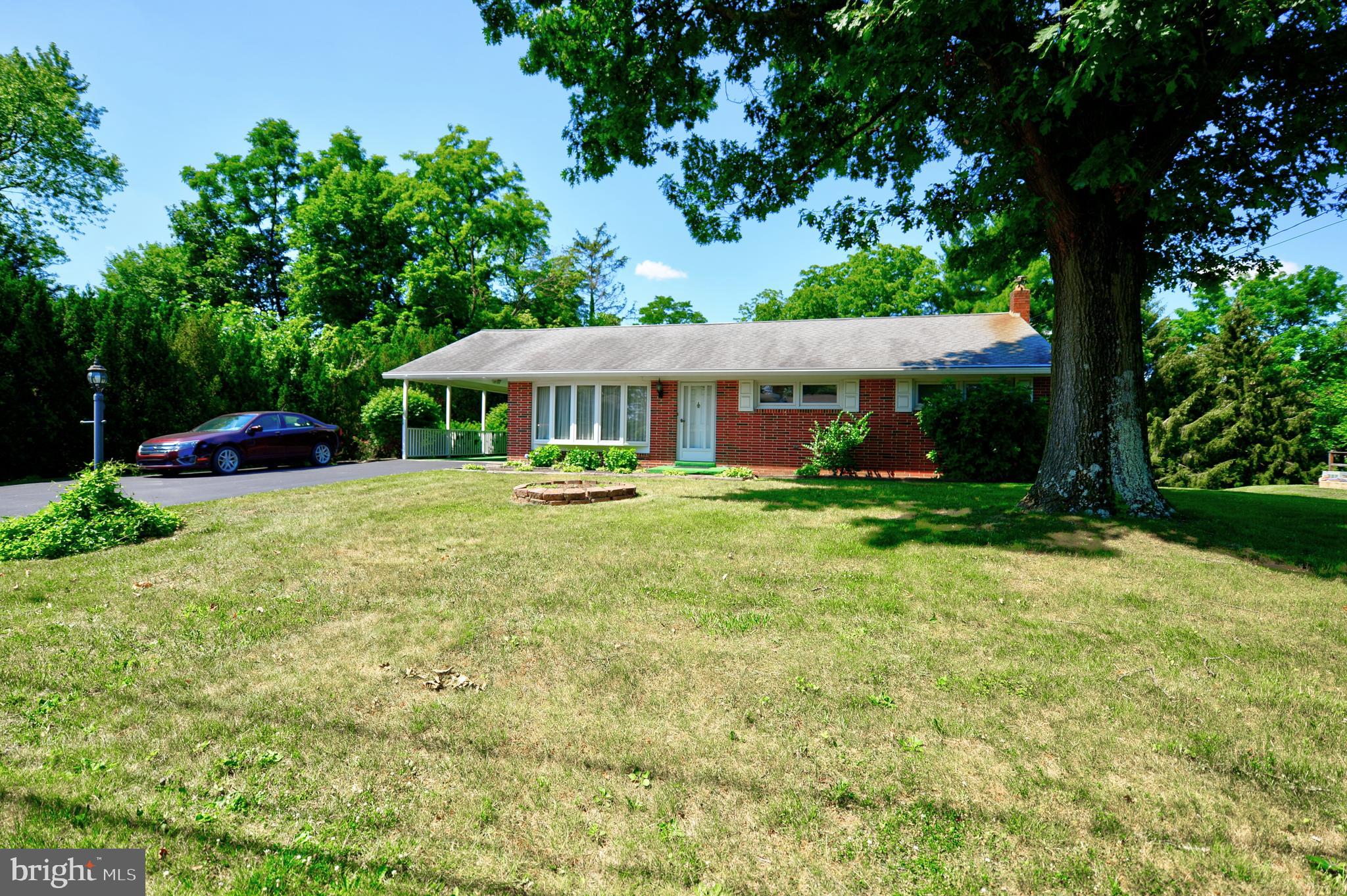 448 Springlake Road Harrisburg, PA 17112 - Photo 2 of 36 Gallery Image 2
