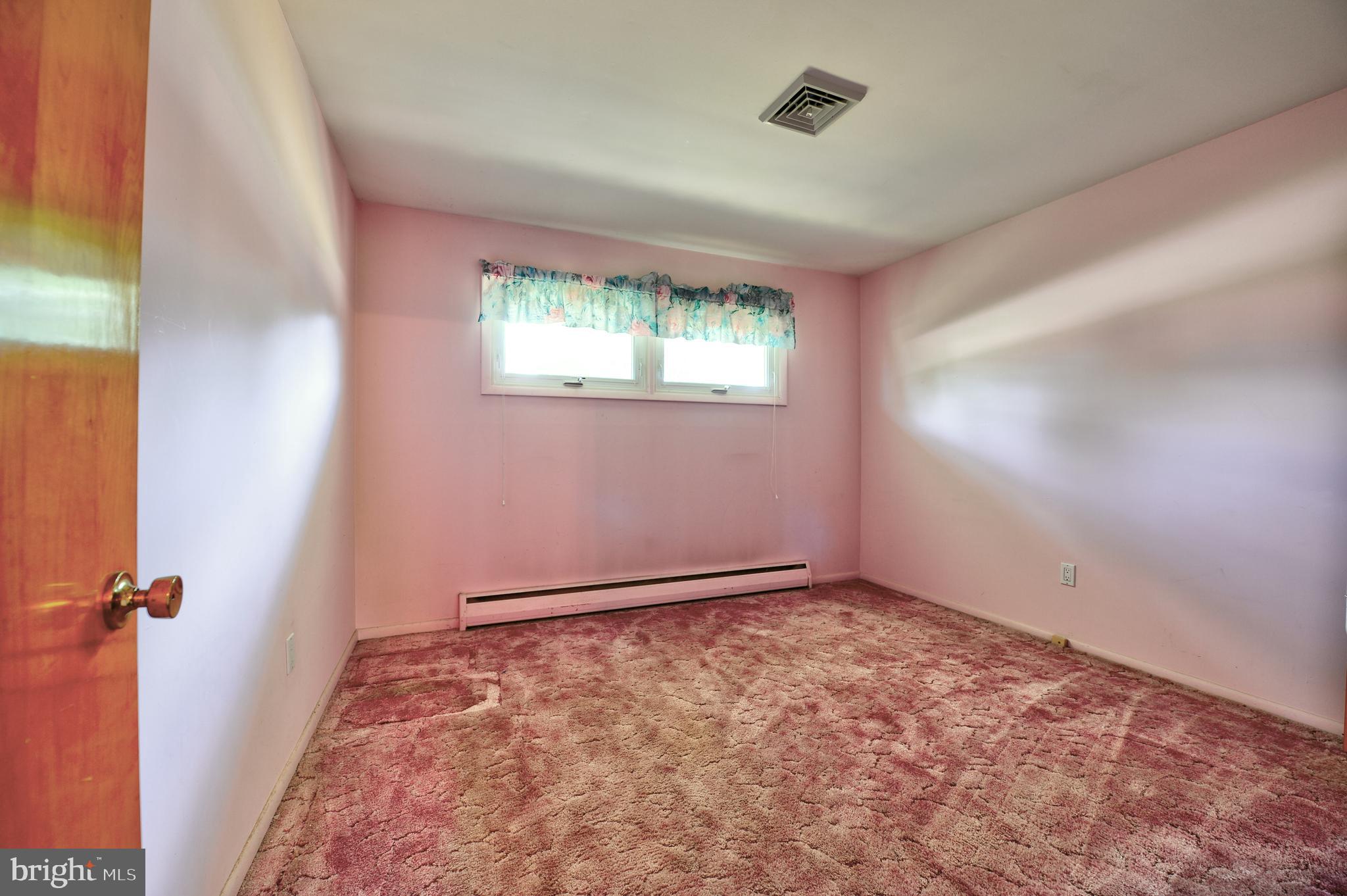 448 Springlake Road Harrisburg, PA 17112 - Photo 23 of 36 Gallery Image 23