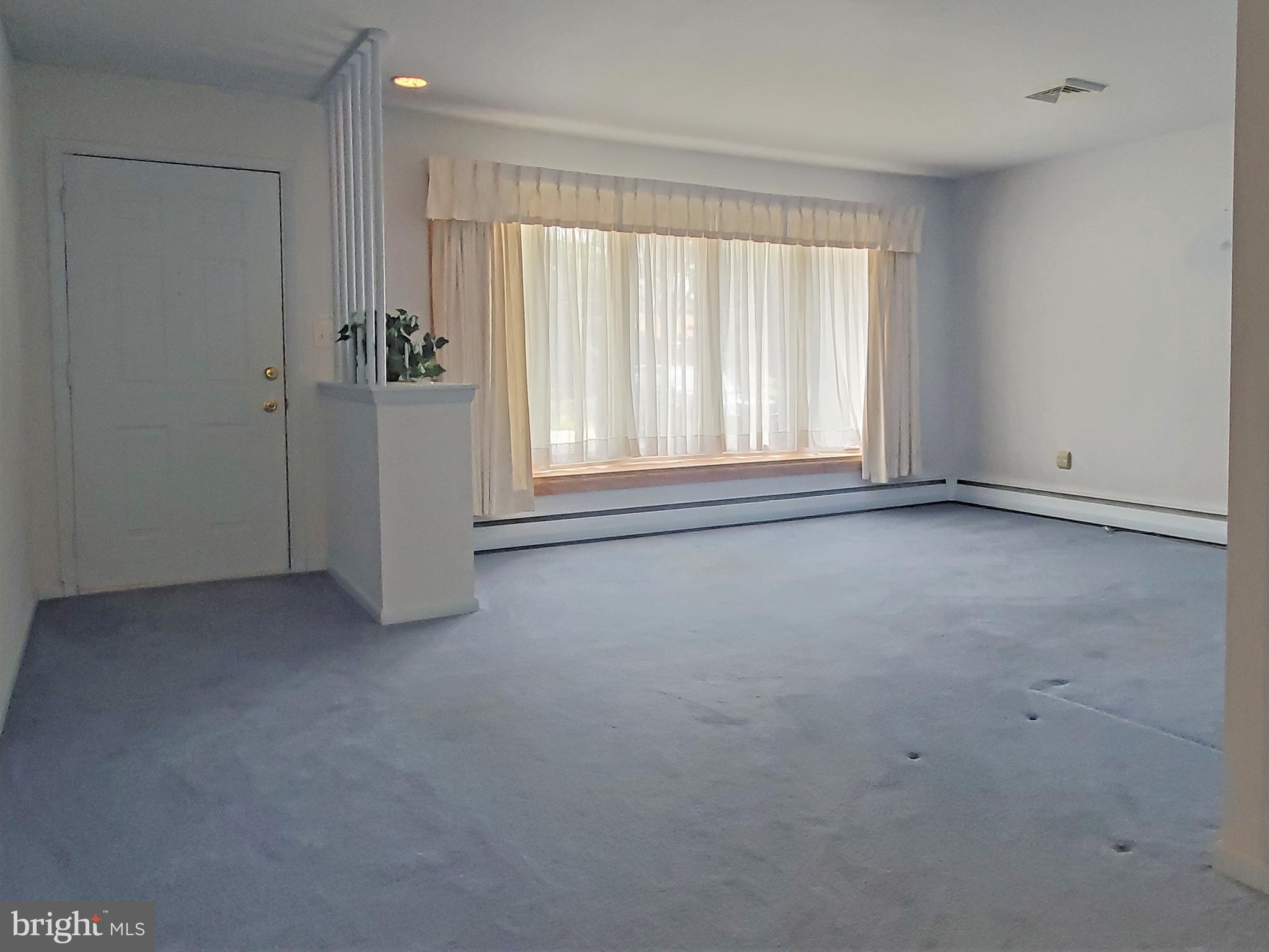 448 Springlake Road Harrisburg, PA 17112 - Photo 6 of 36 Gallery Image 6