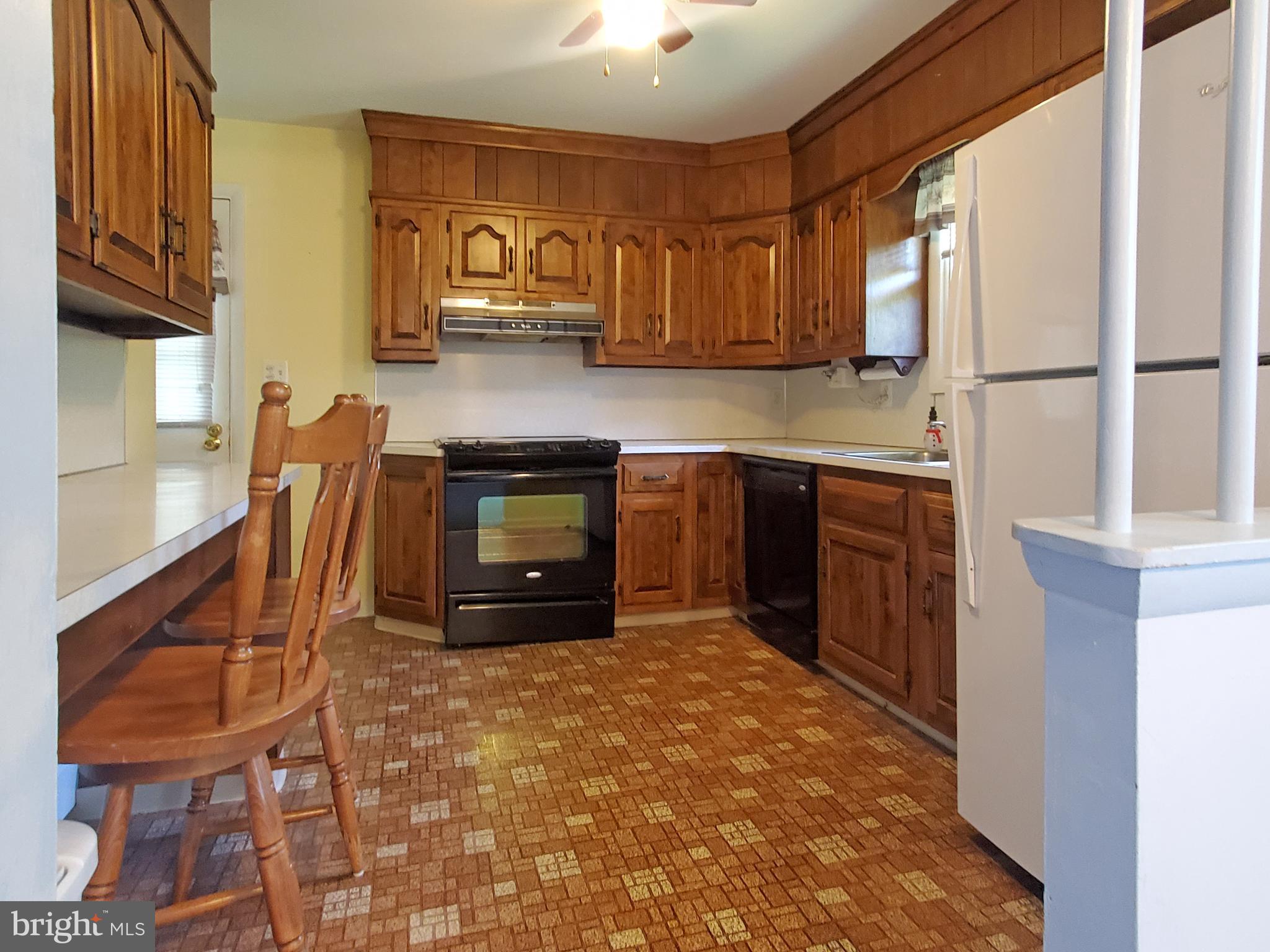 448 Springlake Road Harrisburg, PA 17112 - Photo 10 of 36 Gallery Image 10
