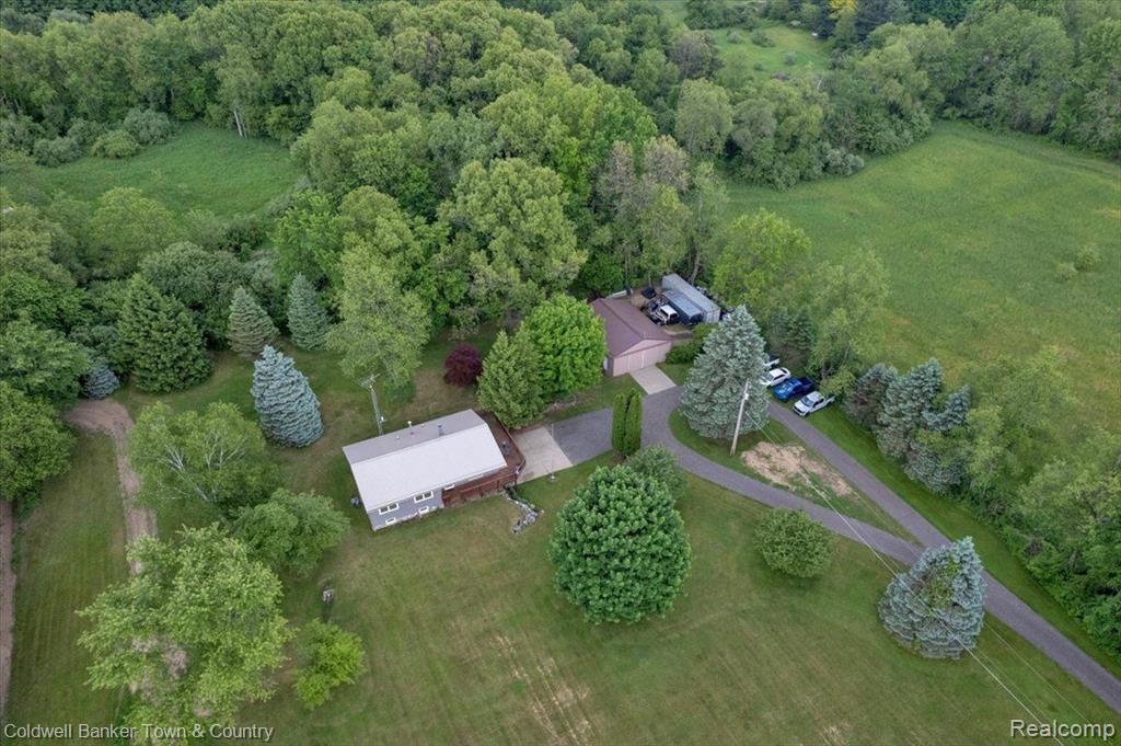 6176 Denton Hill Road Fenton, MI 48430 - Photo 16 of 41 Gallery Image 16