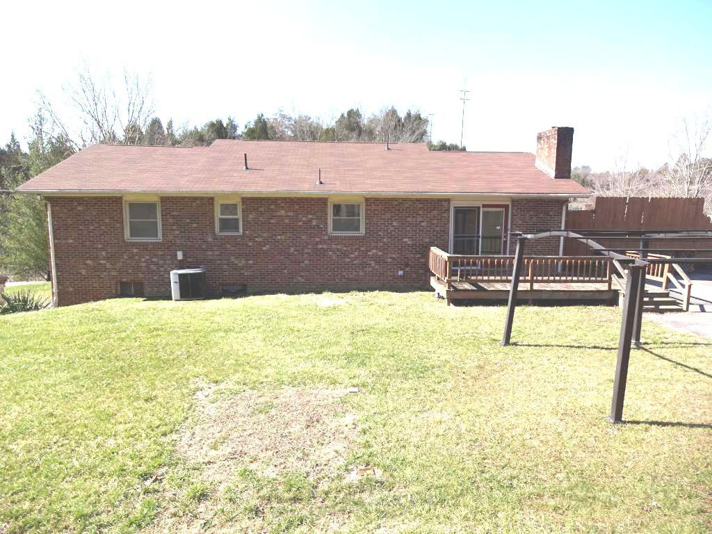 152 Bancroft Chapel Road Kingsport, TN 37660 - Photo 3 of 20 Photo 3