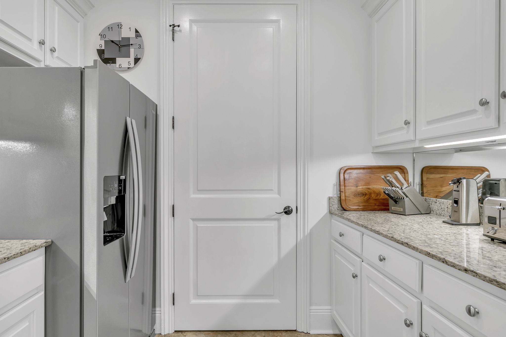 753 St Francis Street, Unit TH1004 Mobile, AL 36602 - Photo 23 of 56 Kitchen