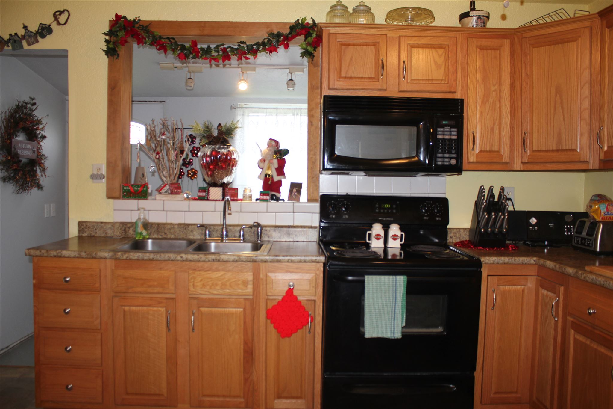 415 West Oak Street Butler, IN 46721 - Photo 10 of 14