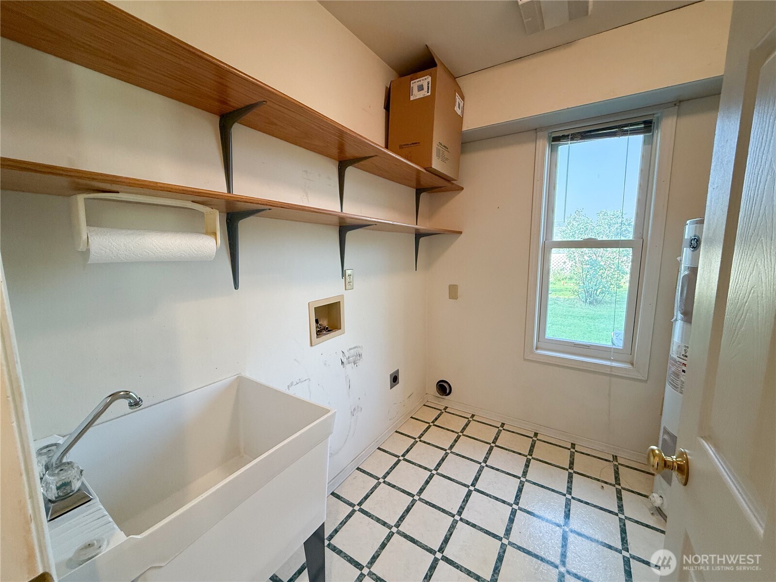 334 Omak River Road Omak, WA 98841 - Photo 30 of 31 a view of a bathroom