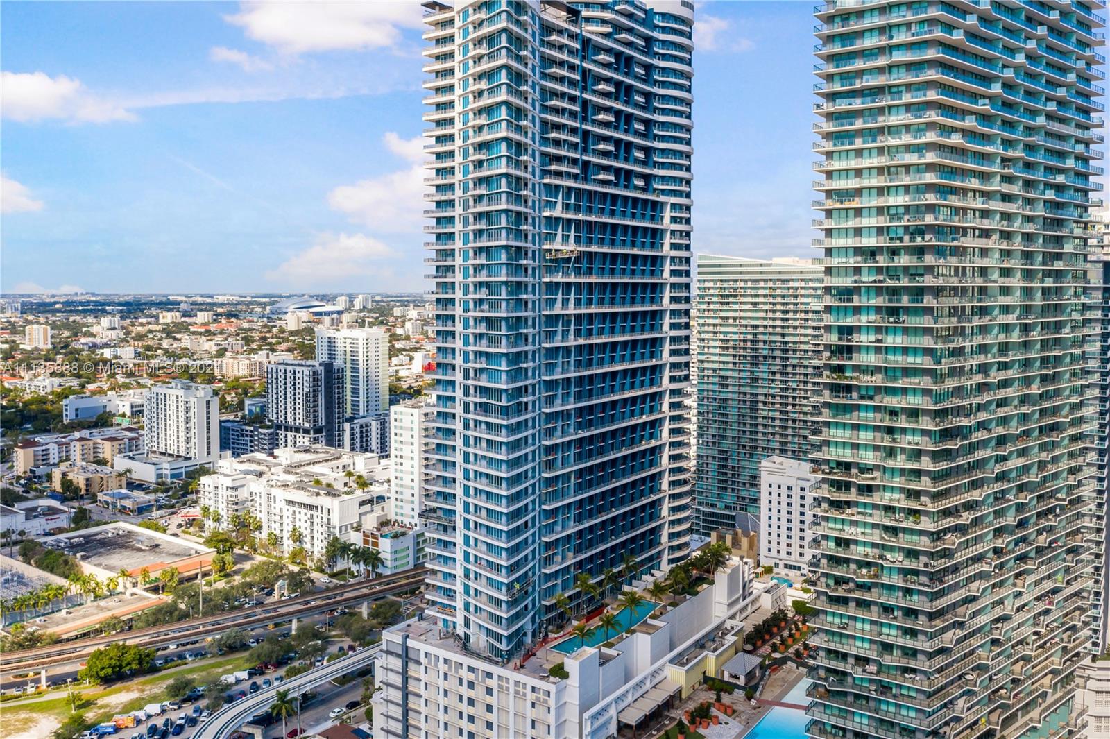 60 Southwest 13th Street, Unit 2204 Miami, FL 33130 - Photo 24 of 25 a city view