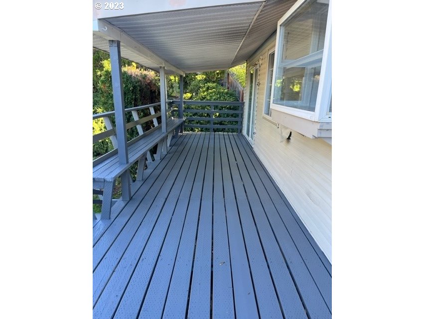 3331 Southwest Kirk Avenue Pendleton, OR 97801 - Photo 22 of 25 a view of balcony with wooden floor