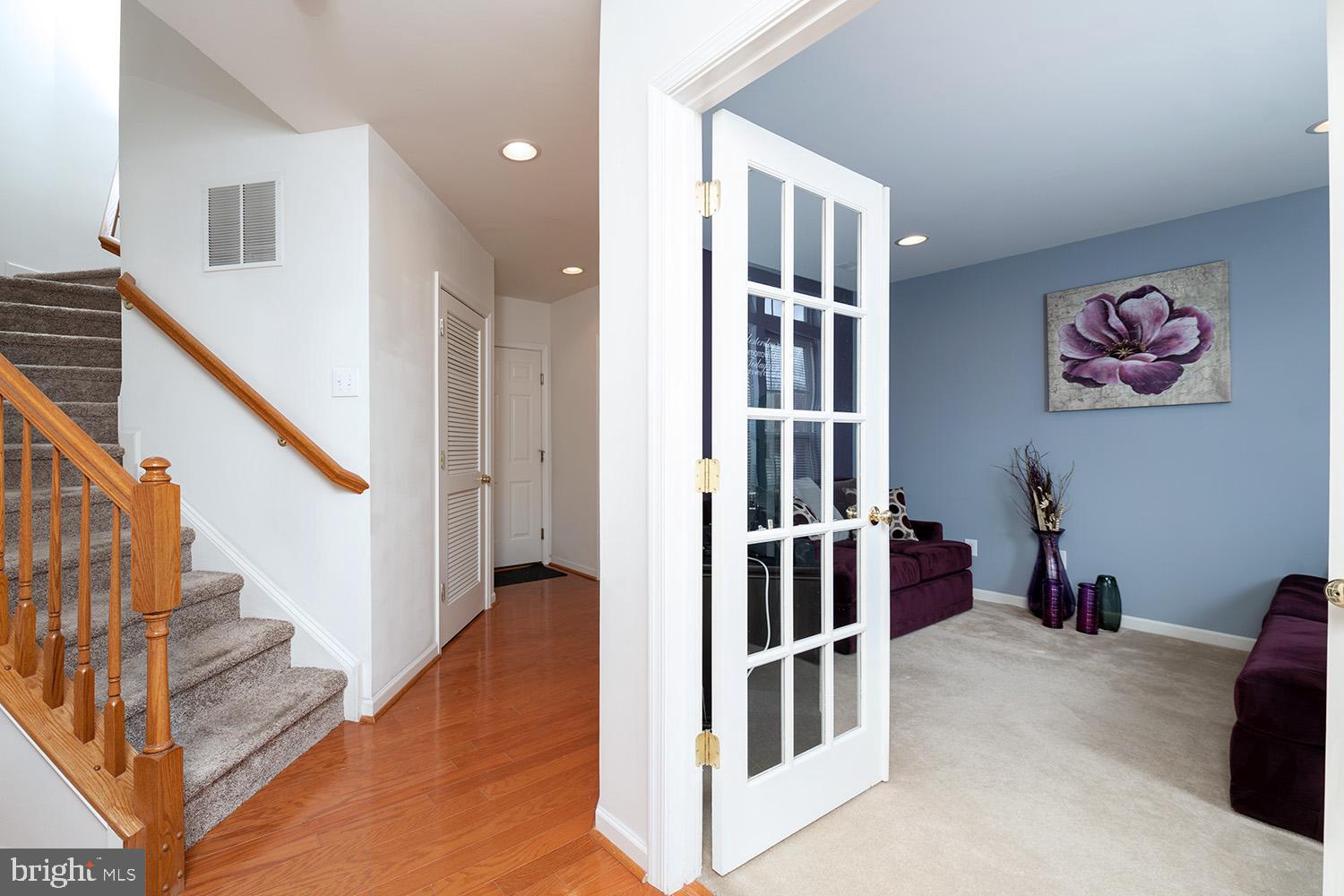 7 Swan Court Delran, NJ 08075 - Photo 4 of 36