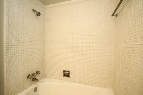 $1,750 | 1731 Commonwealth Street, Houston, TX 77006