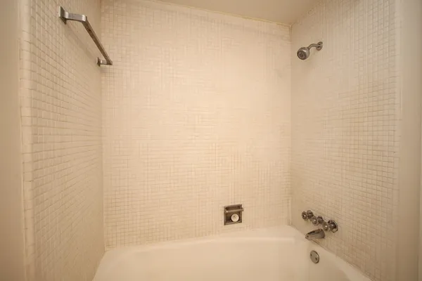 $1,750 | 1731 Commonwealth Street, Houston, TX 77006