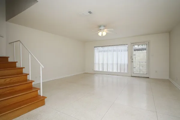 $1,750 | 1731 Commonwealth Street, Houston, TX 77006