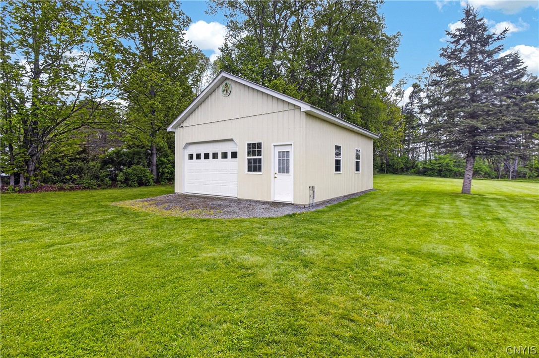 7338 Railroad Street Marcy, NY 13469 - Photo 38 of 41