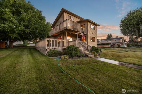 $1,399,000 | 2111 West Terrace Avenue, Chelan, WA 98816