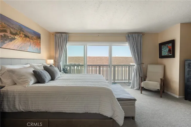 $2,670,000 | 994 Bayside Cove, Unit 611, Newport Beach, CA 92660