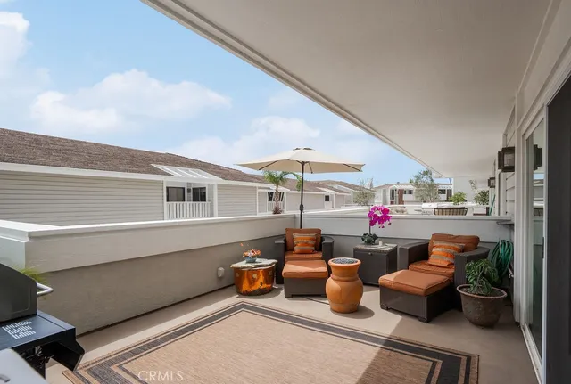 $2,670,000 | 994 Bayside Cove, Unit 611, Newport Beach, CA 92660