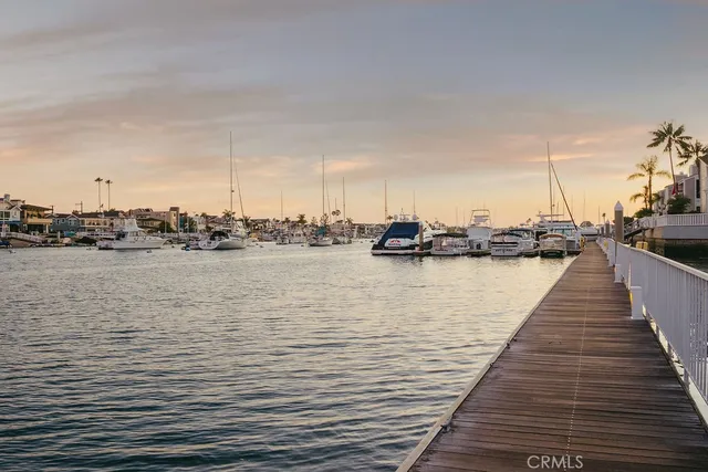 $2,670,000 | 994 Bayside Cove, Unit 611, Newport Beach, CA 92660