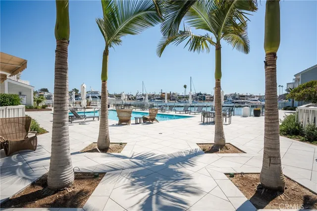 $2,670,000 | 994 Bayside Cove, Unit 611, Newport Beach, CA 92660