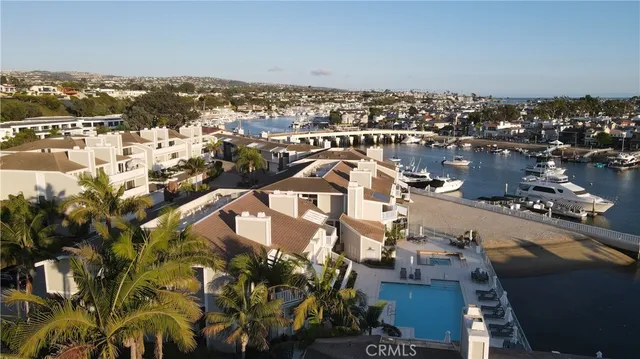 $2,670,000 | 994 Bayside Cove, Unit 611, Newport Beach, CA 92660