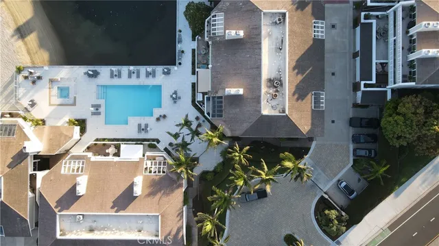 $2,670,000 | 994 Bayside Cove, Unit 611, Newport Beach, CA 92660