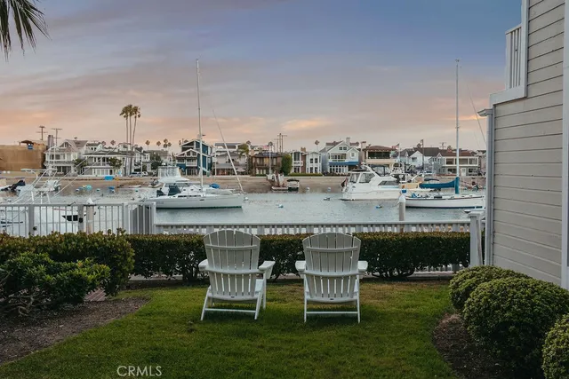 $2,670,000 | 994 Bayside Cove, Unit 611, Newport Beach, CA 92660