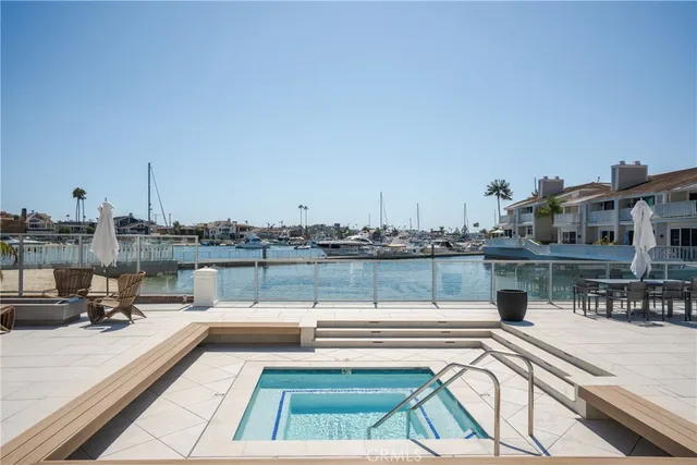 $2,670,000 | 994 Bayside Cove, Unit 611, Newport Beach, CA 92660