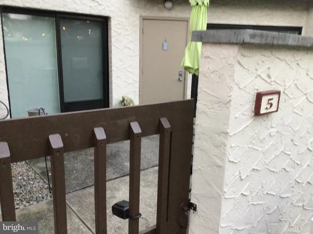 a close view of sink