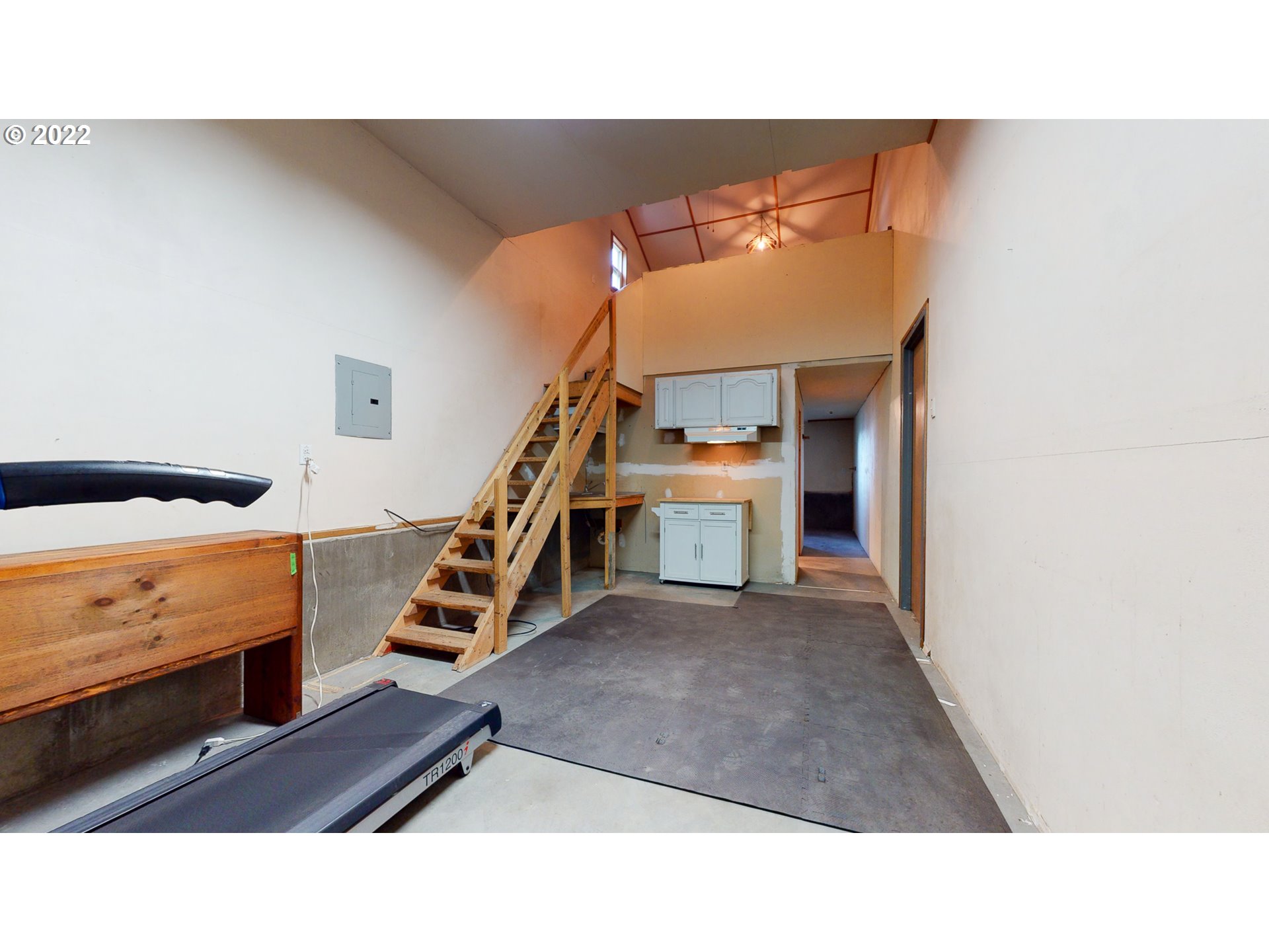 32902 Baxter Road Hermiston, OR 97838 - Photo 29 of 30 a room with furniture and stairs