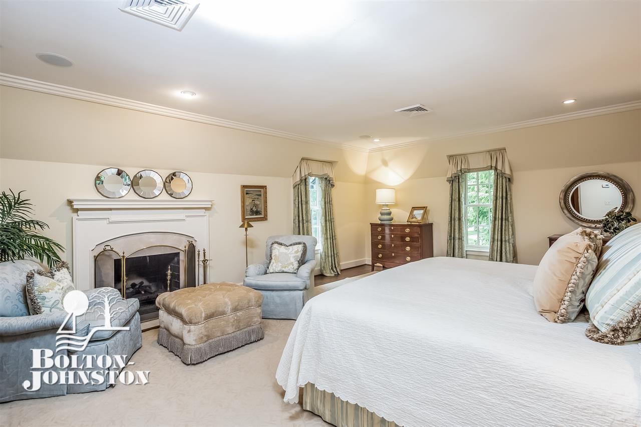 84 Vendome Road Grosse Pointe, MI 48236 - Photo 9 of 41 Master Bedroom