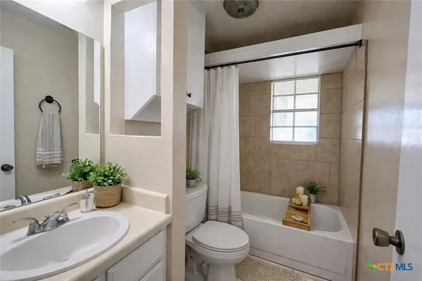 $700 | 606 Westview Circle, Unit B, Copperas Cove, TX 76522