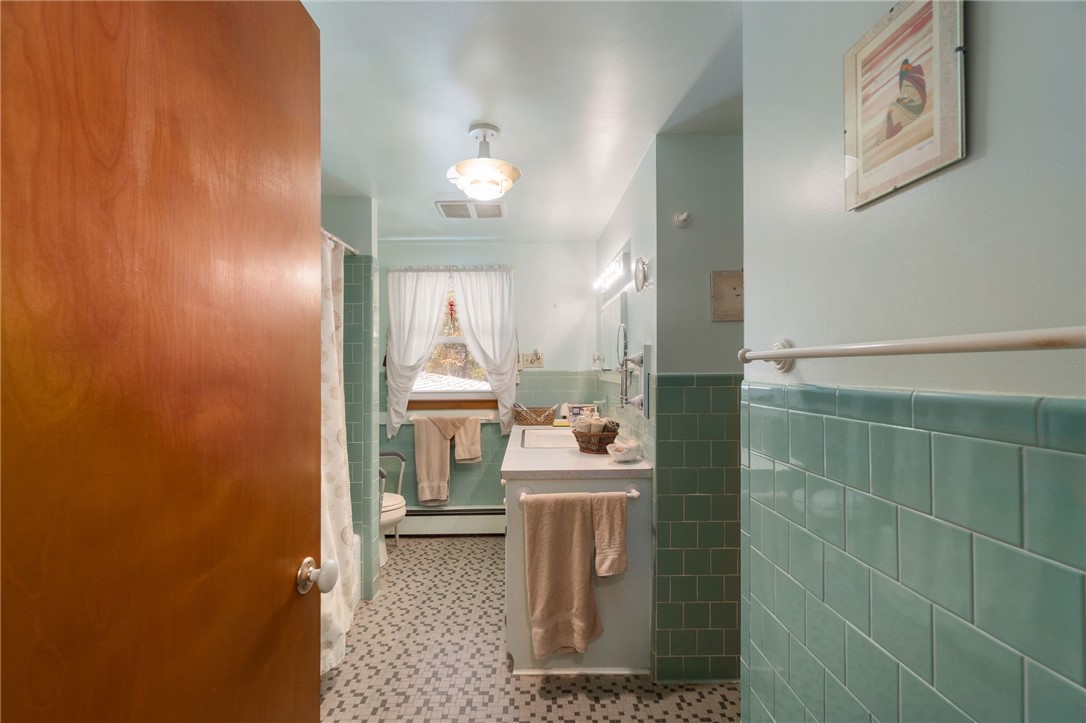 103 Angell Road Lincoln, RI 02865 - Photo 33 of 40 Gallery Image 33