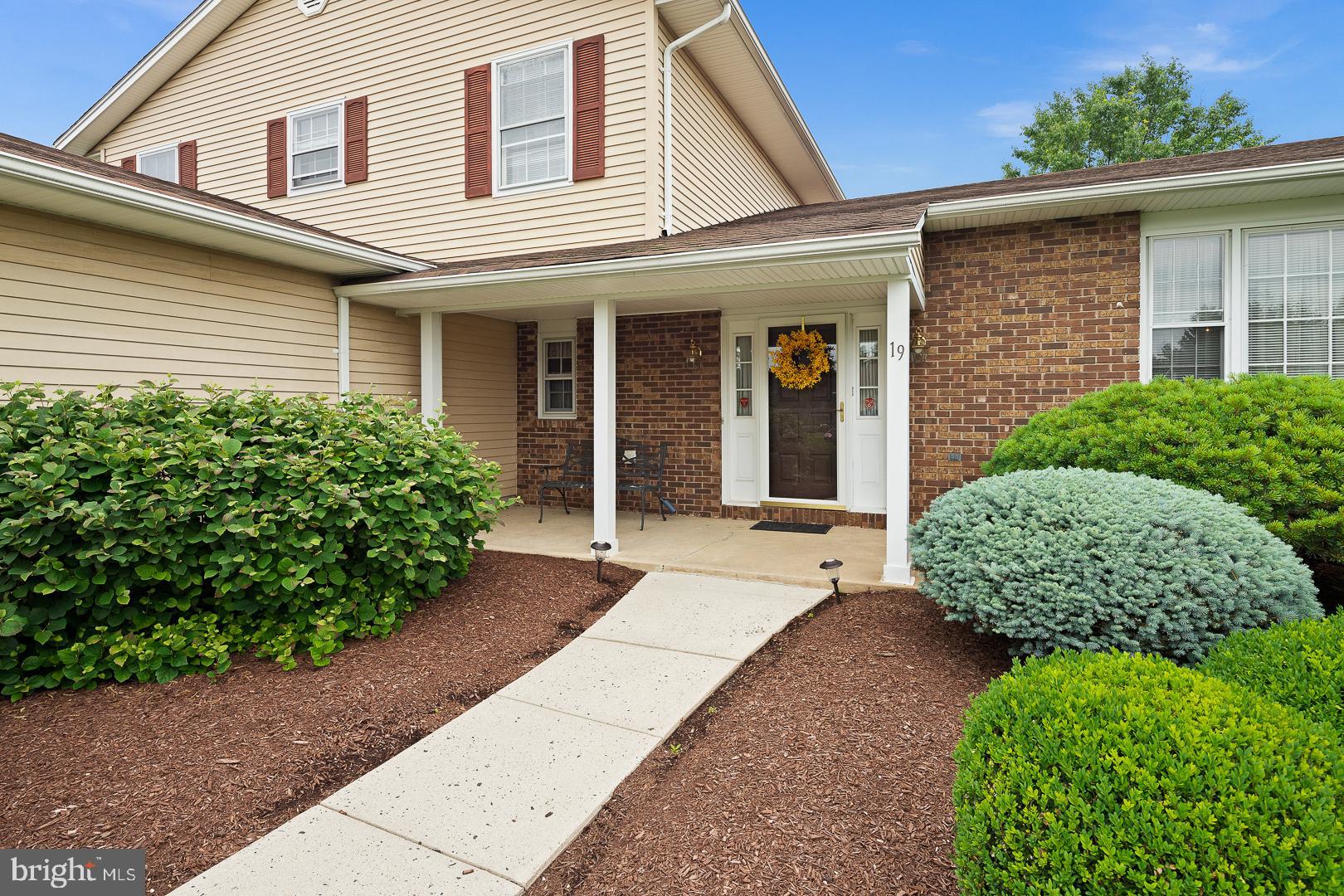 19 Baggaley Road Hamilton, NJ 08690 - Photo 2 of 24