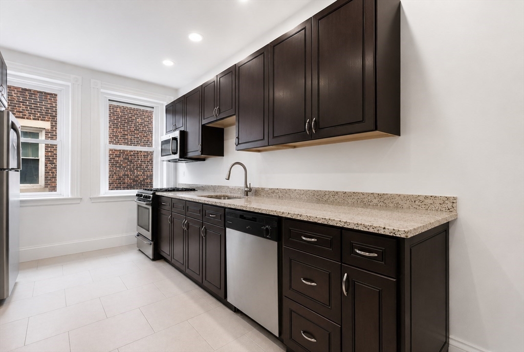 181 Harvard Street, Unit 2 Brookline, MA 02446 - Photo 4 of 13
