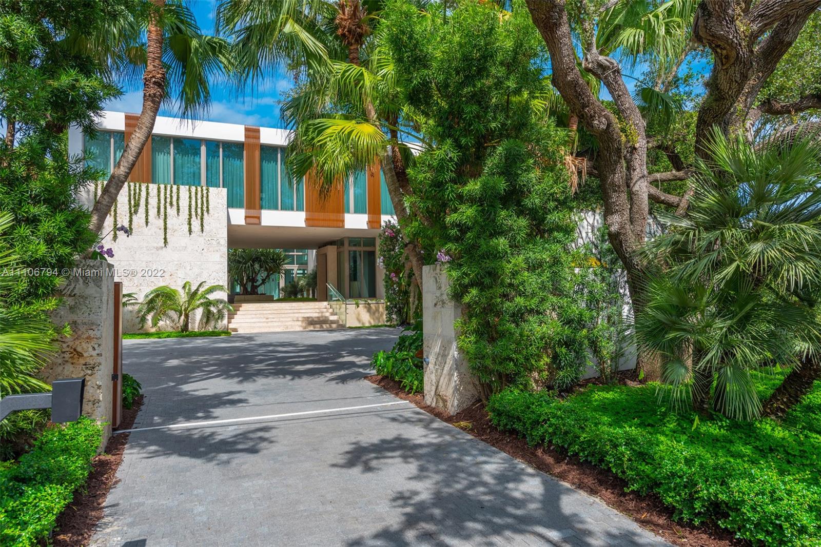 6396 North Bay Road Miami Beach, FL 33140 - Photo 5 of 12