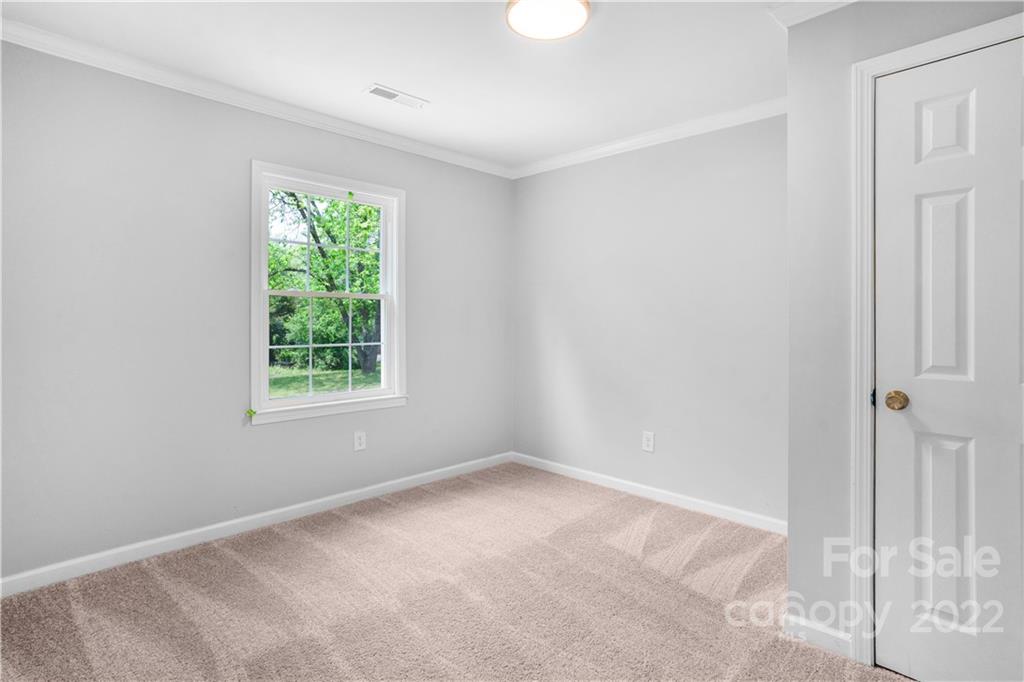 704 Kings Road Shelby, NC 28150 - Photo 15 of 24 Gallery Image 15