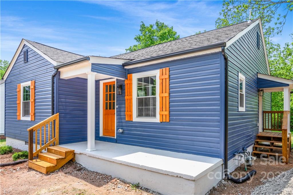 704 Kings Road Shelby, NC 28150 - Photo 3 of 24 Gallery Image 3