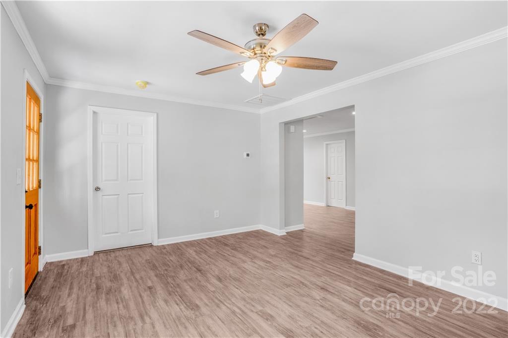 704 Kings Road Shelby, NC 28150 - Photo 5 of 24 Gallery Image 5