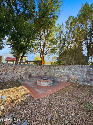 $495,000 | 411 Rio Estancia Drive, El Paso, TX 79932