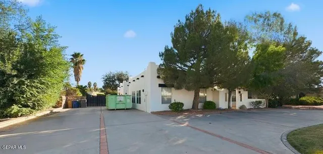 $495,000 | 411 Rio Estancia Drive, El Paso, TX 79932