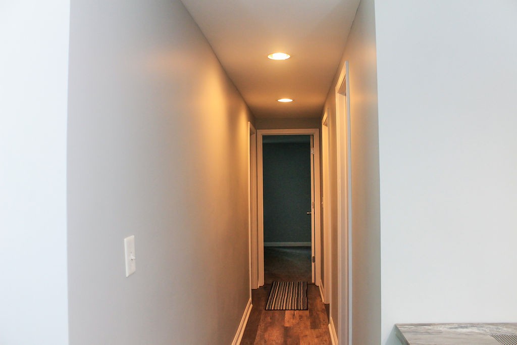 288 Clubbs Road Portland, TN 37148 - Photo 34 of 48 a view of hallway with a large window