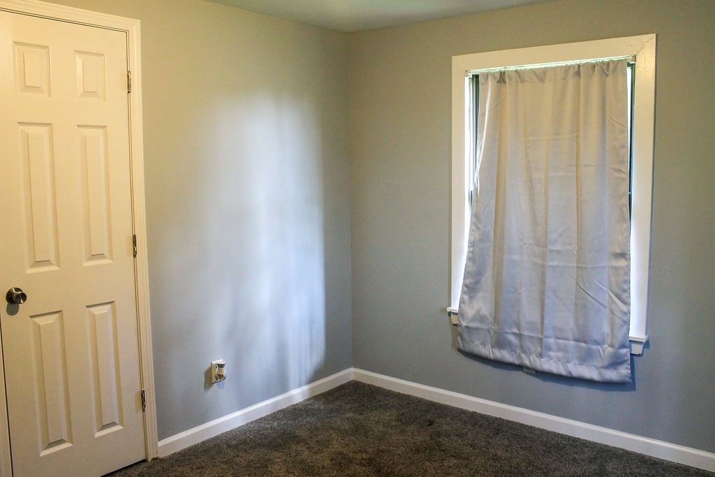 288 Clubbs Road Portland, TN 37148 - Photo 35 of 48 an empty room with windows