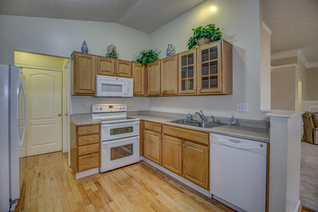 216 Misty Cove Way Cold Spring, KY 41076 - Photo 8 of 28 Gallery Image 8