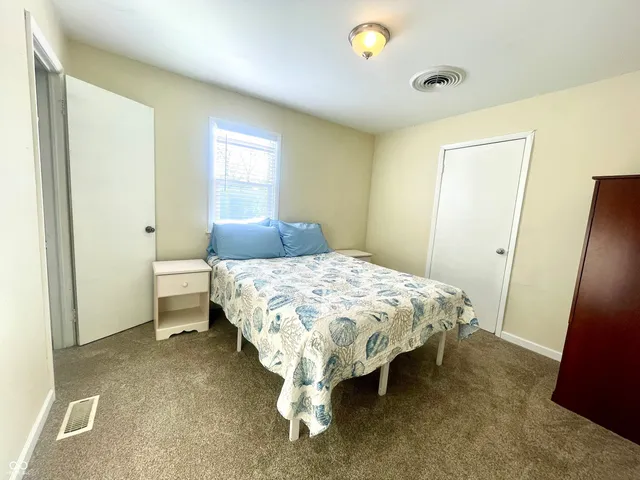 $156,000 | 1601 South Clark Street, Muncie, IN 47302