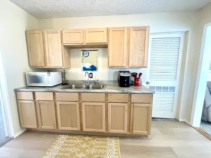 $156,000 | 1601 South Clark Street, Muncie, IN 47302