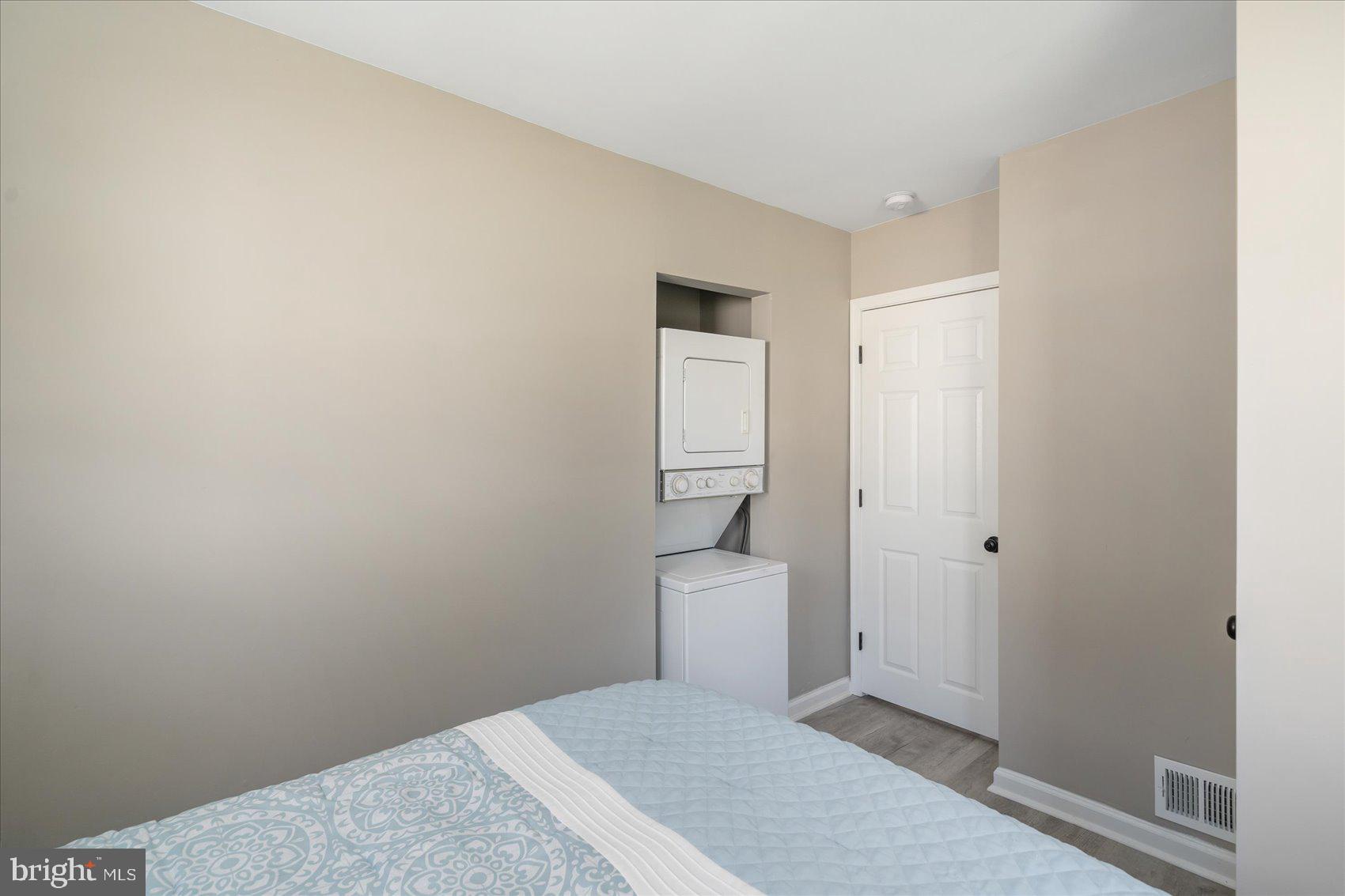 514 Meadow Road Baltimore, MD 21206 - Photo 26 of 32 Bedroom 2