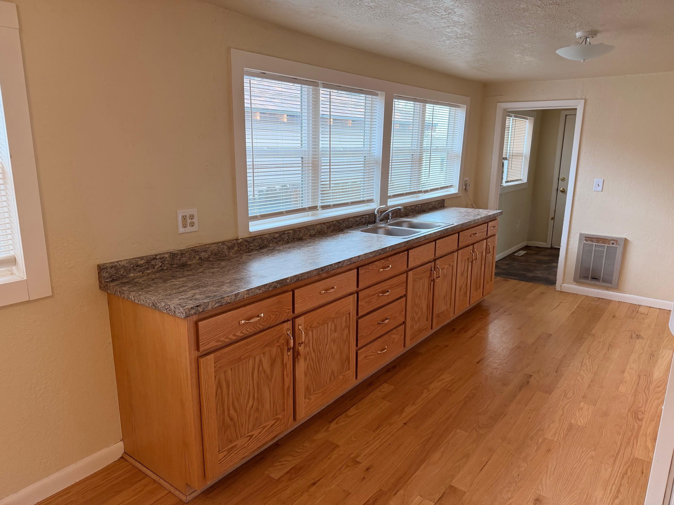 447 North Washington Street Casper, WY 82601 - Photo 8 of 19