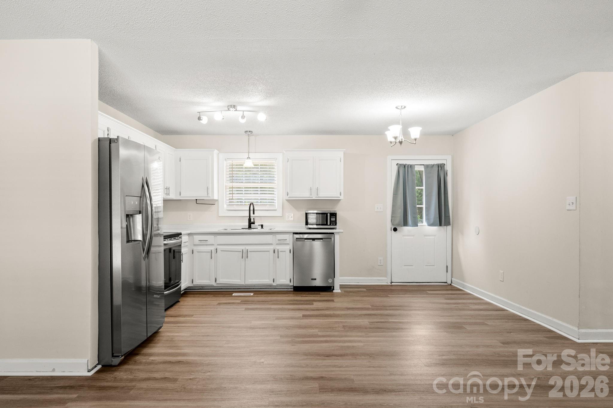 1502 East Main Street Cherryville, NC 28021 - Photo 8 of 29