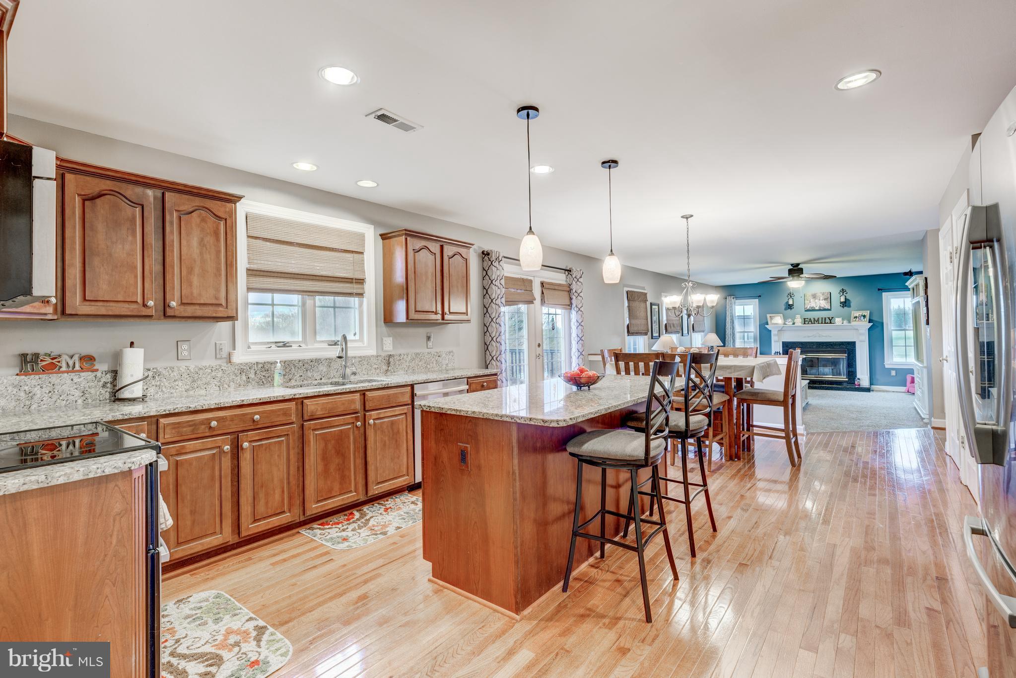 6113 Yorktown Road Mount Airy, MD 21771 - Photo 16 of 59 Stainless steel appliances